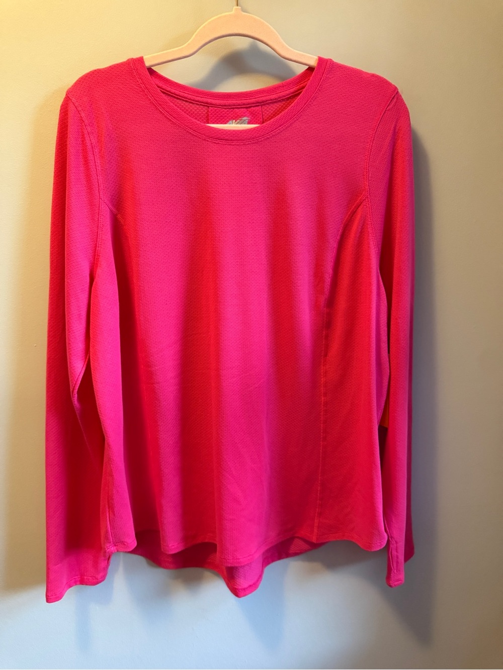NWT Avia Fuchsia - Hot Pink Long Sleeve Performance Running Tee XL